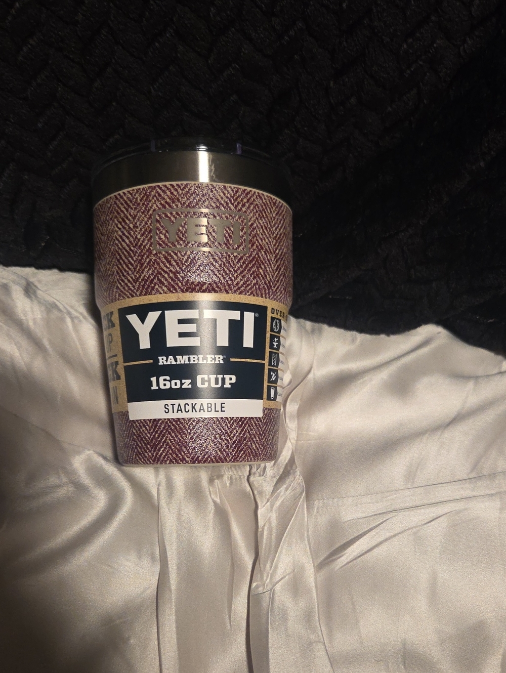 YETI Rambler 16oz Cup - Maroon Herringbone